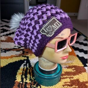 Cozy Cute, MT patch beanie!!